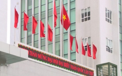 Th&agrave;nh phố Th&aacute;i B&igrave;nh ch&agrave;o đ&oacute;n Đại hội Đảng To&agrave;n quốc lần thứ 12