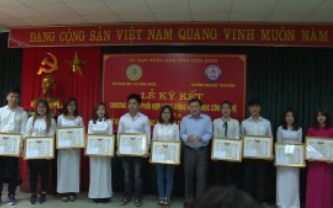 Lễ k&yacute; kết phối hợp hoạt động khoa học v&agrave; c&ocirc;ng nghệ 