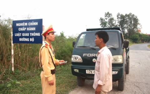 Hưng H&agrave; tăng cường c&ocirc;ng t&aacute;c đảm bảo an to&agrave;n giao th&ocirc;ng