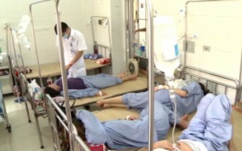 Kh&ocirc;ng để thiếu dịch truyền điều trị sốt xuất huyết 