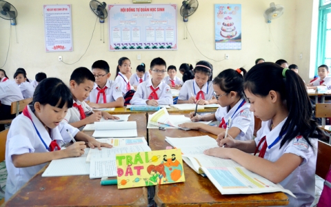 Ch&iacute;nh phủ đồng &yacute; miễn học ph&iacute; THCS, n&acirc;ng chuẩn gi&aacute;o vi&ecirc;n mầm non