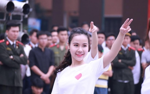 Mức thu nhập cao nhất hiện nay thuộc về ng&agrave;nh An ninh quốc ph&ograve;ng