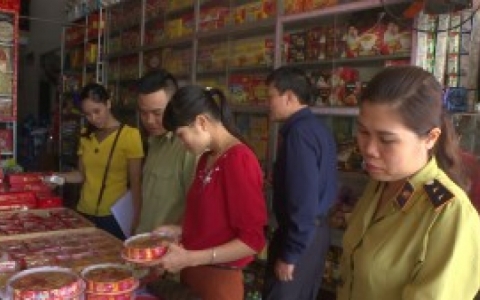 Tăng cường kiểm tra h&agrave;ng h&oacute;a thị trường Tết Trung thu 