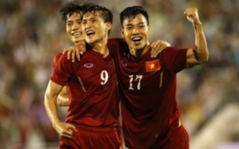 Bảng xếp hạng FIFA th&aacute;ng 10/2016: Việt Nam bỏ xa Th&aacute;i Lan 11 bậc
