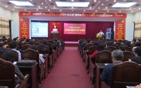 Bồi dưỡng nghiệp vụ c&ocirc;ng t&aacute;c x&acirc;y dựng Đảng