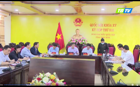 Quốc hội thảo luận về Quỹ bảo hiểm X&atilde; hội v&agrave; Quỹ bảo hiểm Y tế