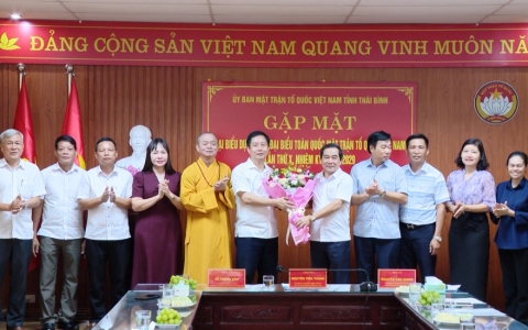 Gặp mặt đại biểu dự Đại hội đại biểu to&agrave;n quốc Mặt trận Tổ quốc Việt Nam lần thứ X