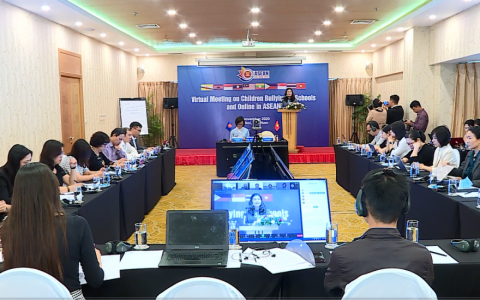  Bảo vệ trẻ em tại trường học v&agrave; tr&ecirc;n m&ocirc;i trường mạng