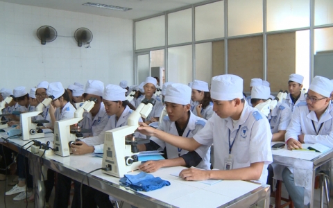 Trường Đại học Y dược Th&aacute;i B&igrave;nh - cầu nối hữu nghị Việt Nam - L&agrave;o - Campuchia