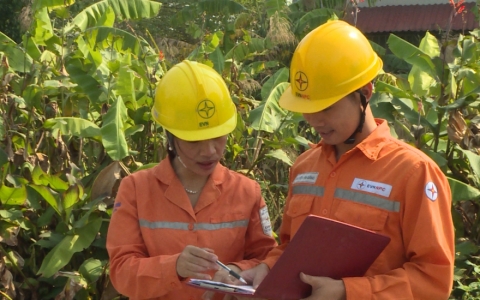 Điện lực Hưng H&agrave; đảm bảo an to&agrave;n lao động