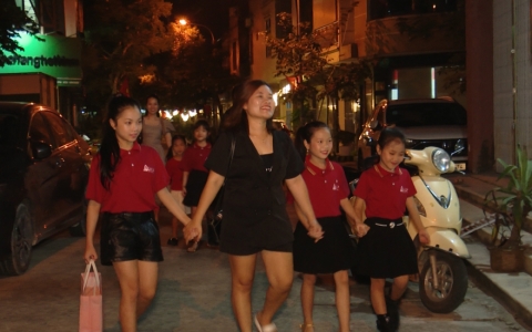 Học l&agrave;m người mẫu nh&iacute;