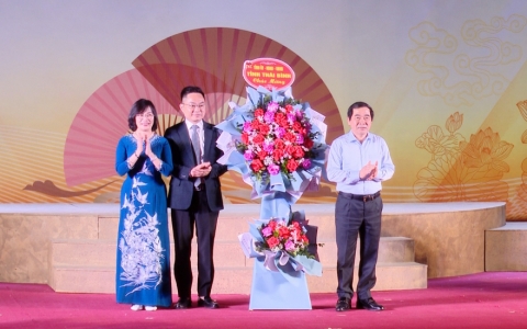 Hội diễn nghệ thuật quần ch&uacute;ng &ldquo;Hội tụ s&ocirc;ng Hồng&rdquo;