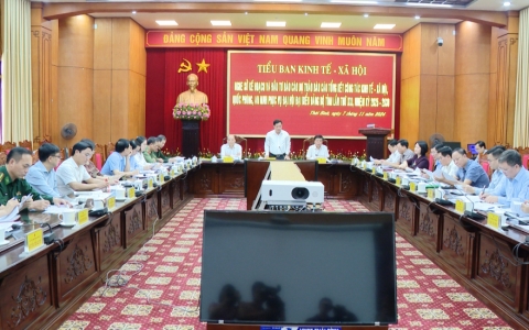 Họp Tiểu ban tổng kết c&ocirc;ng t&aacute;c KT-XH, Quốc ph&ograve;ng an ninh phục vụ Đại hội Đại biểu Đảng bộ tỉnh nhiệm kỳ 2025 - 2030