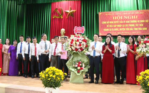 Tiền Hải: C&ocirc;ng bố Nghị quyết của Ủy ban Thường vụ Quốc hội về sắp xếp đơn vị h&agrave;nh ch&iacute;nh cấp x&atilde;