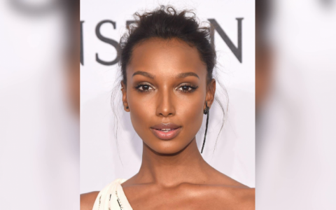Jasmine Tookes - Mỹ nh&acirc;n c&oacute; gương mặt đẹp nhất thế giới 2022