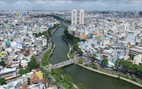 Xem x&eacute;t đ&aacute;nh thuế nh&agrave; đất trong năm 2024
