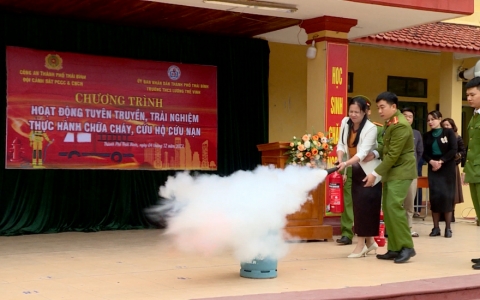 N&acirc;ng cao ph&ograve;ng ch&aacute;y chữa ch&aacute;y, cứu nạn cứu hộ trong trường học