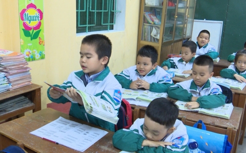 Ph&eacute;p m&agrave;u cho h&agrave;nh tr&igrave;nh đến trường hữu hạn của cậu b&eacute; Ho&agrave;ng Quang Vinh