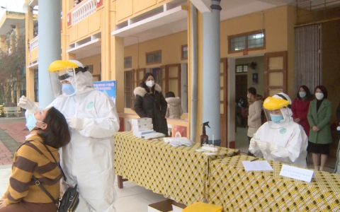 Đảm bảo an to&agrave;n ph&ograve;ng chống dịch cho học sinh trở lại trường