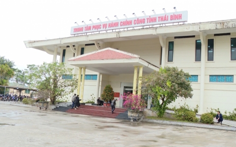 Tập trung giải quyết c&aacute;c thủ tục h&agrave;nh ch&iacute;nh cho người d&acirc;n ngay sau Tết