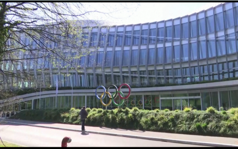 Ngọn đuốc Olympic thắp hy vọng cho thế giới chống dịch