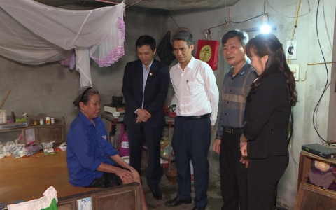 D&acirc;n vận kh&eacute;o c&ugrave;ng hộ ngh&egrave;o vượt kh&oacute;