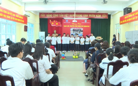 Giao lưu, truyền cảm hứng về học tập STEM