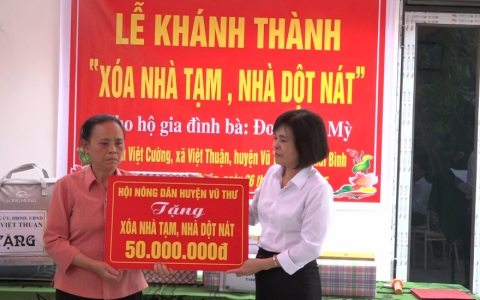 Vũ Thư kh&aacute;nh th&agrave;nh nh&agrave; cho hội vi&ecirc;n n&ocirc;ng d&acirc;n c&oacute; ho&agrave;n cảnh kh&oacute; khăn