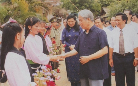 Nguy&ecirc;n Tổng B&iacute; thư Đỗ Mười qua những h&igrave;nh ảnh tư liệu lịch sử