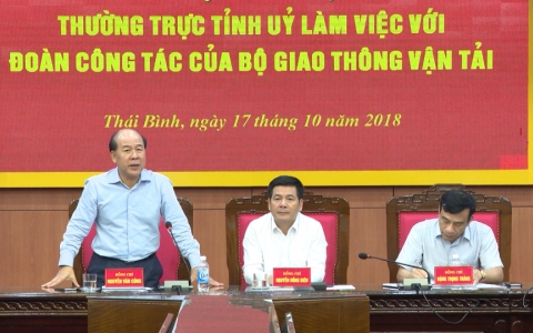 Đo&agrave;n c&ocirc;ng t&aacute;c của Bộ Giao th&ocirc;ng Vận tải l&agrave;m việc tại Th&aacute;i B&igrave;nh