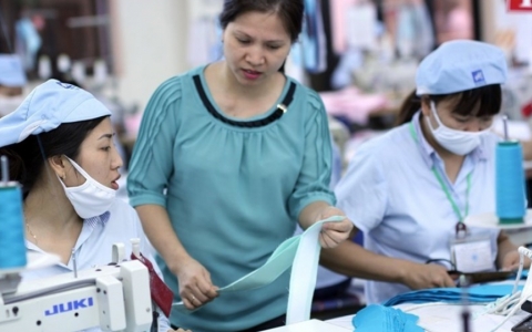 Đề xuất n&acirc;ng dần tuổi nghỉ hưu của nam v&agrave; nữ từ năm 2021
