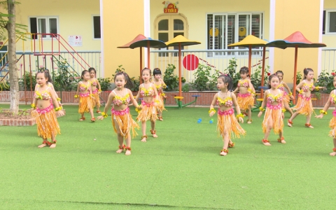 Ra mắt s&acirc;n chơi vui c&ugrave;ng b&eacute;