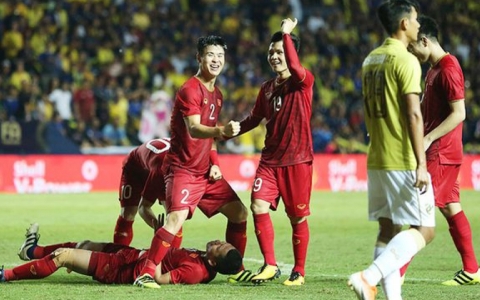 &ldquo;N&oacute;ng&rdquo; khủng khiếp, v&eacute; trận Th&aacute;i Lan - Việt Nam b&aacute;n hết sạch trong&hellip; 15 ph&uacute;t