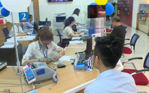 Sẽ &lsquo;tu&yacute;t c&ograve;i' việc &lsquo;chạy đua&rsquo; tăng l&atilde;i suất huy động