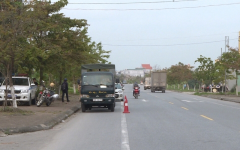 Tăng cường c&aacute;c giải ph&aacute;p đảm bảo an to&agrave;n giao th&ocirc;ng tr&ecirc;n tuyến quốc lộ, tỉnh lộ