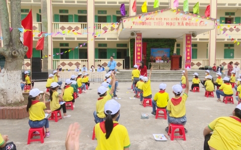 20 chuyến xe về c&aacute;c điểm trường trong to&agrave;n tỉnh
