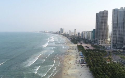 Kh&aacute;ch đến Đ&agrave; Nẵng tăng đột biến dịp lễ