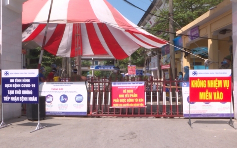 Tiếp tục kiểm so&aacute;t chặt chẽ người ra v&agrave;o Bệnh viện Đa khoa tỉnh