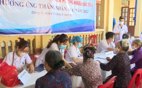 Kh&aacute;m bệnh, cấp thuốc miễn ph&iacute; cho người cao tuổi