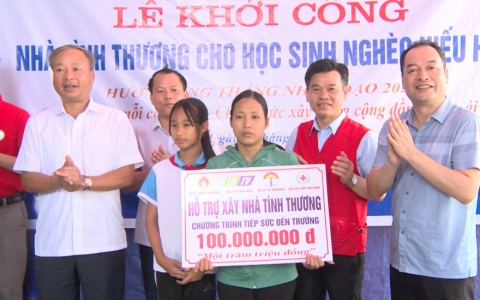Nh&agrave; mới cho học sinh ngh&egrave;o