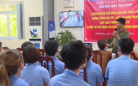 Tuy&ecirc;n truyền ph&aacute;p luật về an ninh trật tự trong doanh nghiệp