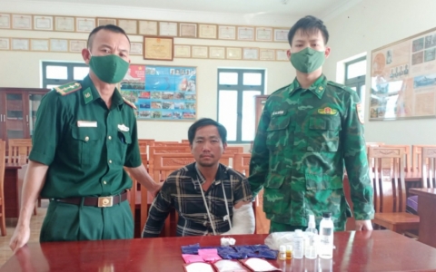 Nghệ An bắt đối tượng người nước ngo&agrave;i vận chuyển ma tu&yacute; số lượng lớn