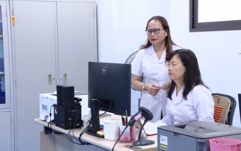 Gi&aacute;o dục ch&iacute;nh trị tư tưởng cho đảng vi&ecirc;n