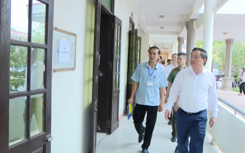 Kiểm tra c&ocirc;ng t&aacute;c chuẩn bị cho kỳ thi tốt nghiệp THPT 2022