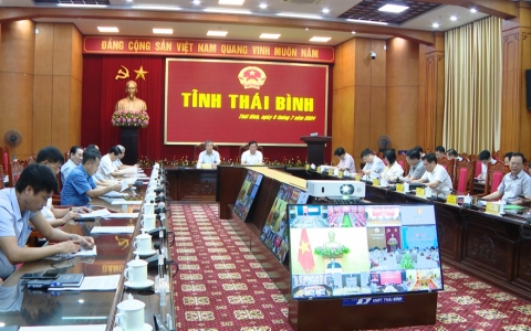 Ch&iacute;nh phủ họp trực tuyến với c&aacute;c địa phương về t&igrave;nh h&igrave;nh ph&aacute;t triển kinh tế x&atilde; hội