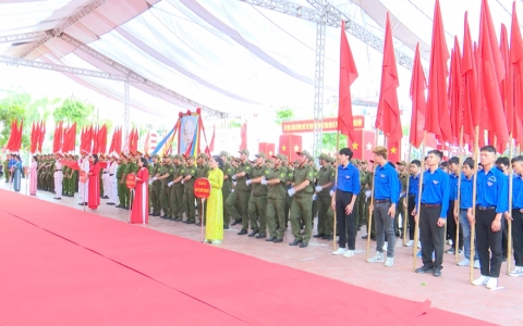 Ra mắt lực lượng tham gia bảo vệ ANTT tại cơ sở