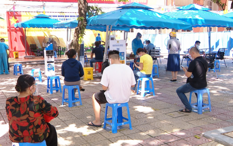 H&agrave; Nội ứng dụng c&ocirc;ng nghệ trong x&eacute;t nghiệm Covid-19