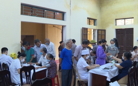 Chăm s&oacute;c sức khỏe người cao tuổi dự v&agrave;o cộng đồng