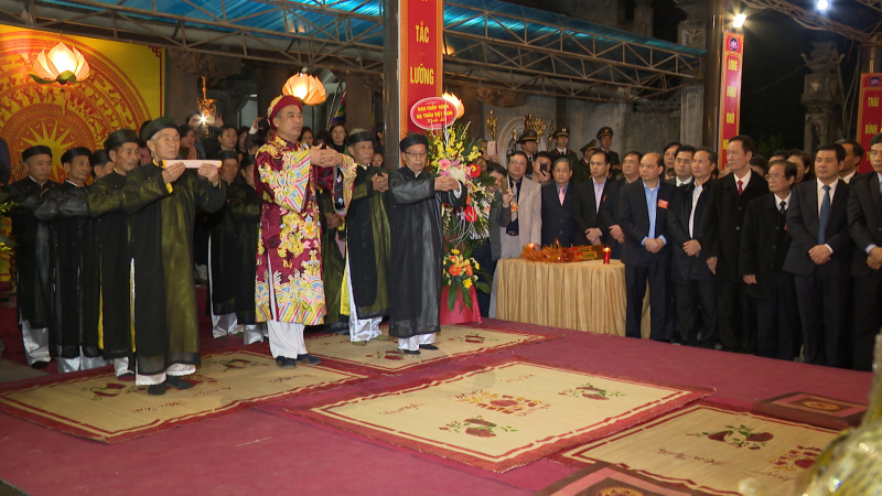 Sanna Khanh Hoa danh bai doi vo dich futsal Qatar hinh anh 1