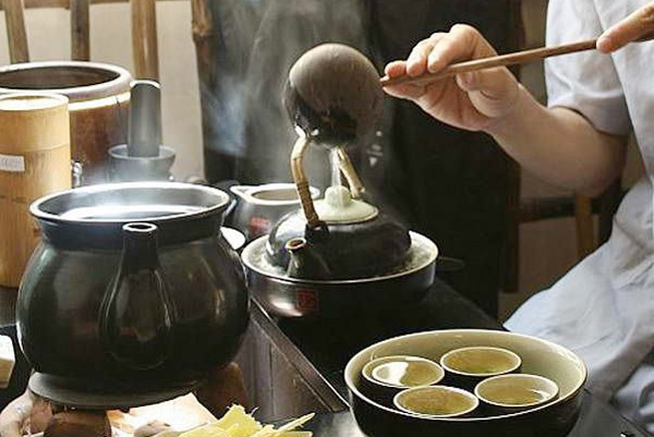 Nghệ thuật uống trà Việt Nam - Khách sạn CHICLAND